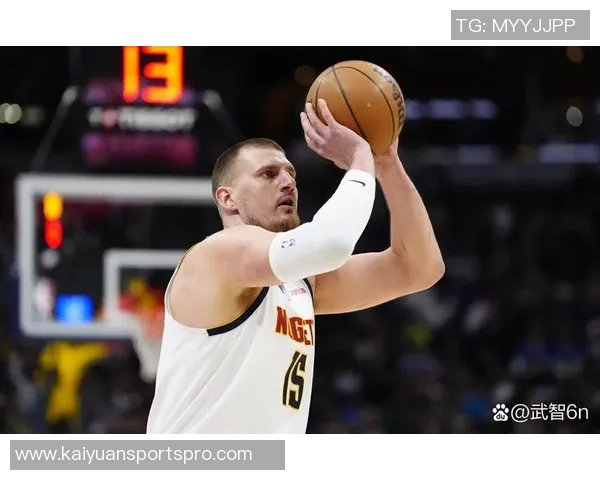 约基奇半场完美表现5投全中轻松拿下18分5篮板4助攻